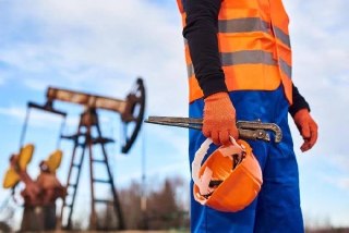 Кадровый дефицит в нефтегазовой отрасли Югры: до 15 тысяч специалистов