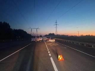 ДТП на трассе «Сургут-Нижневартовск»: водитель ВАЗа пострадал